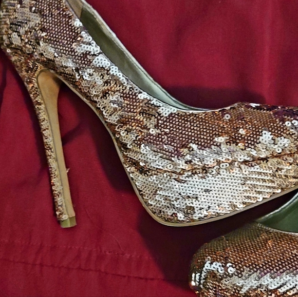 Steve Madden High Heels glitter and Golden chrome color size 6.5 used. - Picture 8 of 16